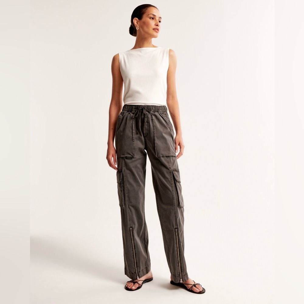 Abercrombie Pull-on Wide Leg Dark Grey Cargo Pants